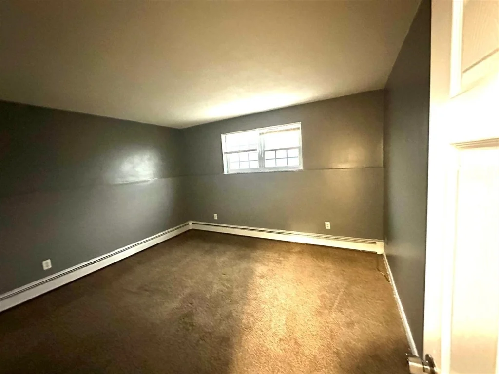 2 bed, 1 bath apartment for rent at 363 Hildreth Unit 11, Lowell — photo 2 of 17