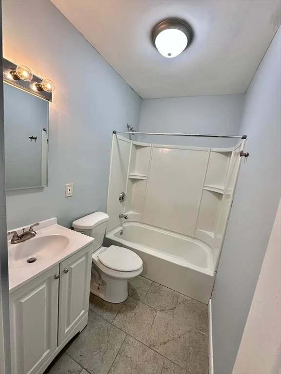 2 bed, 1 bath apartment for rent at 363 Hildreth Unit 11, Lowell — photo 4 of 17