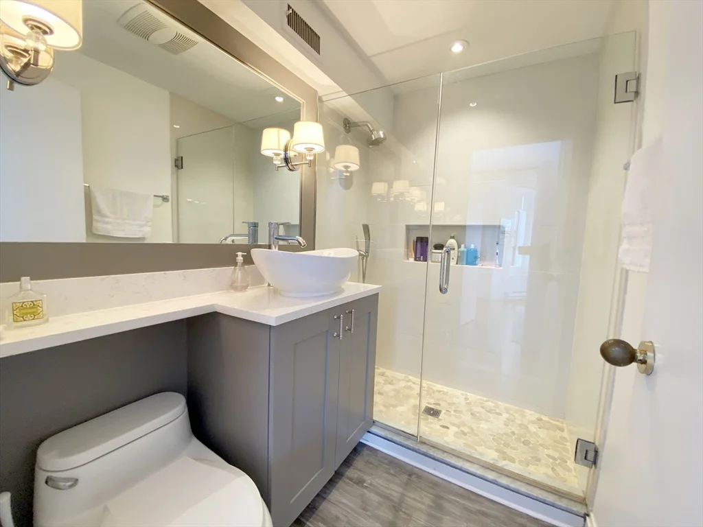 2 bed, 1 bath apartment for rent at 363 Marlborough St Unit 8, Back Bay — photo 19 of 25