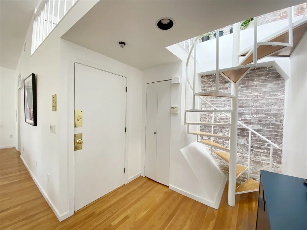 2 bed, 1 bath apartment for rent at 363 Marlborough St Unit 8, Back Bay — photo 12 of 25