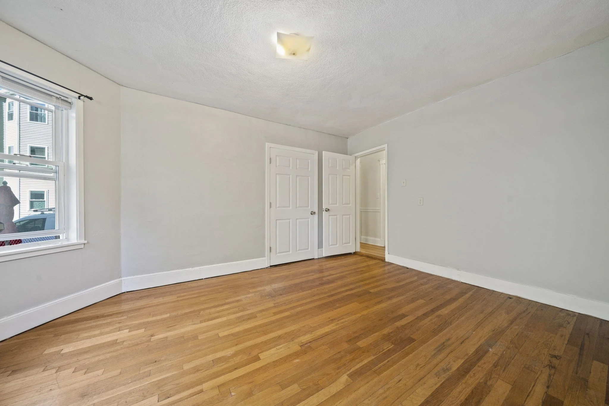 4 bed, 2 bath apartment for rent at 363 Washington St Unit 1, Somerville — photo 9 of 22