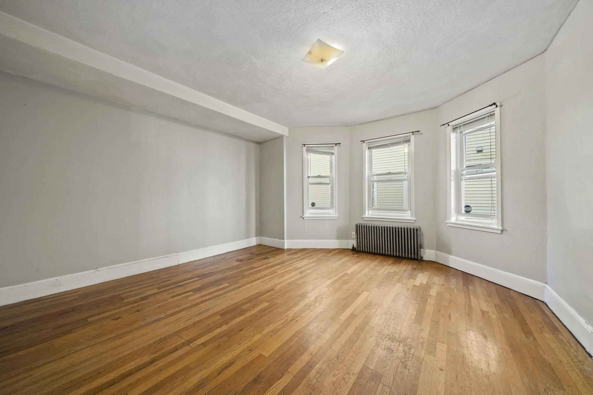 4 bed, 2 bath apartment for rent at 363 Washington St Unit 1, Somerville — photo 10 of 22