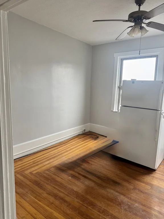 3 bed, 1 bath apartment for rent at 364-368 Ashley Blvd Unit 3E, North — photo 14 of 22