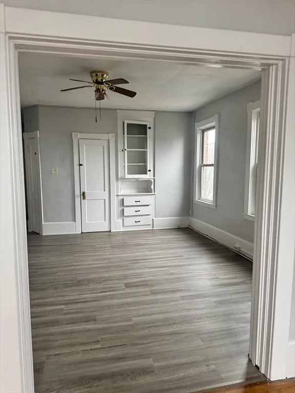 3 bed, 1 bath apartment for rent at 364-368 Ashley Blvd Unit 3E, North — photo 15 of 22