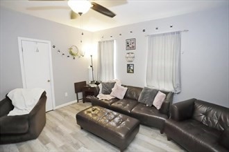 3 bed, 1 bath apartment for rent at 364 Ashley Unit 2 East, North — photo 5 of 11