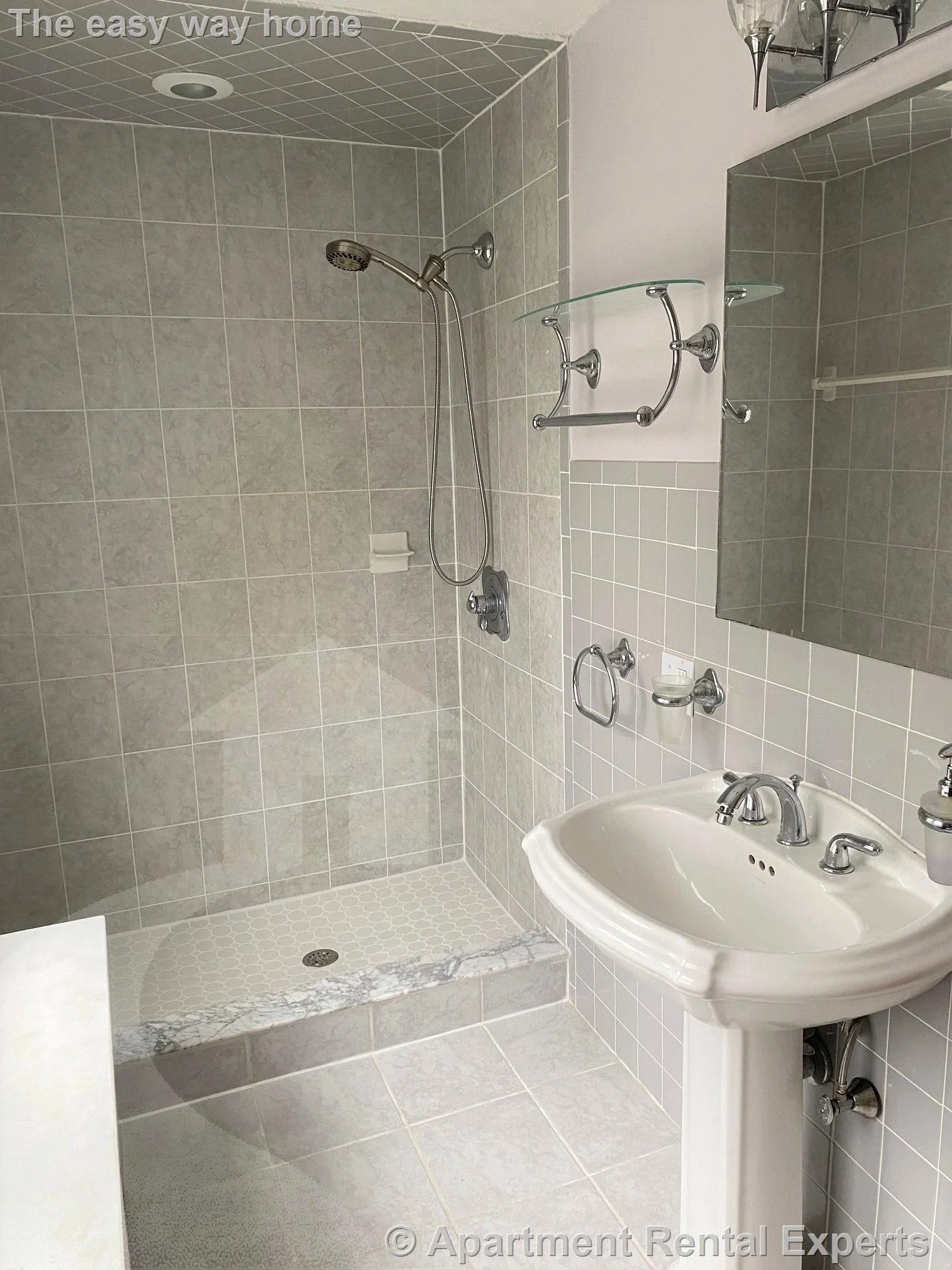 3 bed, 3 bath apartment for rent at 364 Auburndale Ave, Auburndale — photo 15 of 22