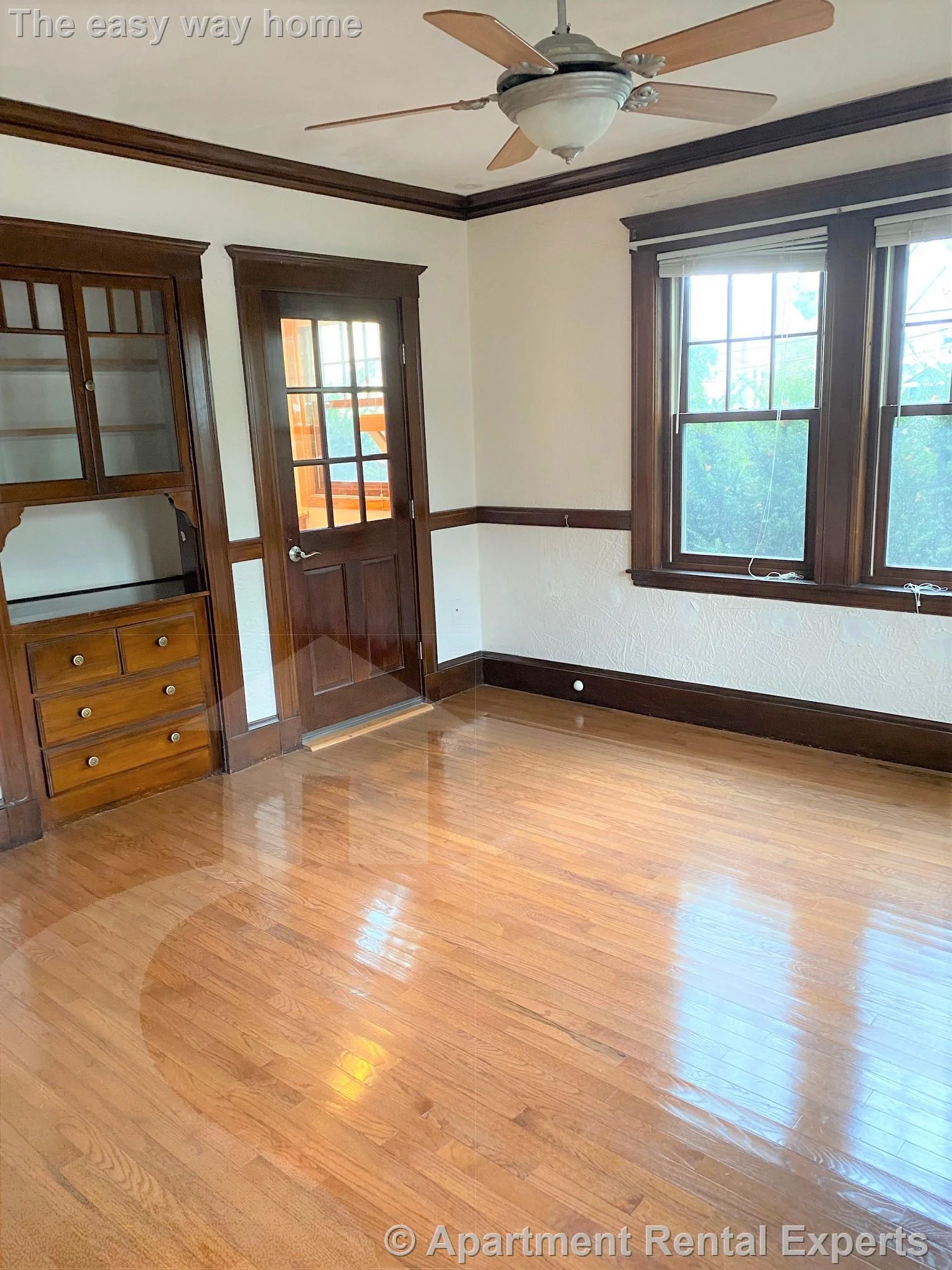 3 bed, 3 bath apartment for rent at 364 Auburndale Ave, Auburndale — photo 4 of 22