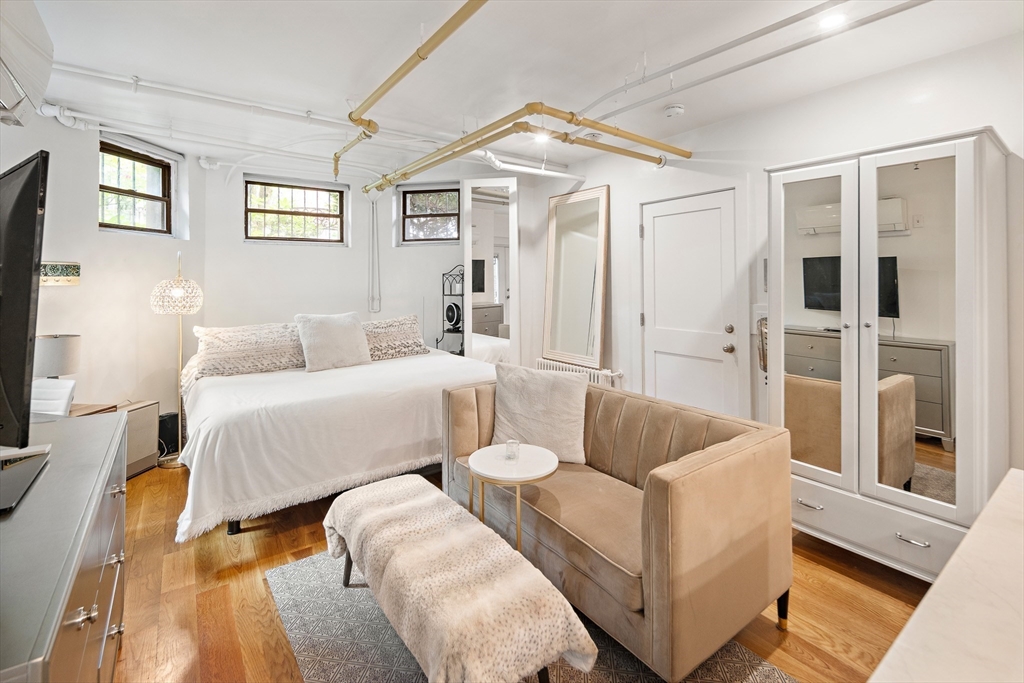 Studio bed, 1 bath apartment for rent at 364 Marlborough St Unit B1, Back Bay — photo 10 of 16