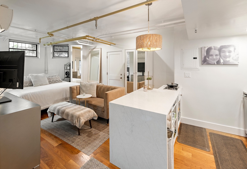 Studio bed, 1 bath apartment for rent at 364 Marlborough St Unit B1, Back Bay — photo 13 of 16