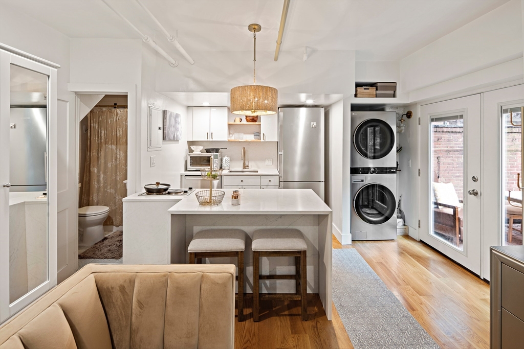 Studio bed, 1 bath apartment for rent at 364 Marlborough St Unit B1, Back Bay