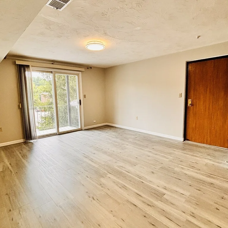 2 bed, 1 bath apartment for rent at 364 Neponset St Unit K, Canton — photo 4 of 15