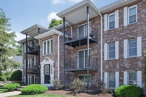 2 bed, 1 bath apartment for rent at 364 Neponset St Unit K, Canton — photo 1 of 15