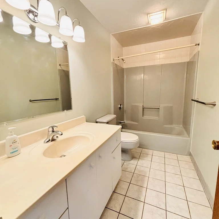 2 bed, 1 bath apartment for rent at 364 Neponset St Unit K, Canton — photo 8 of 15