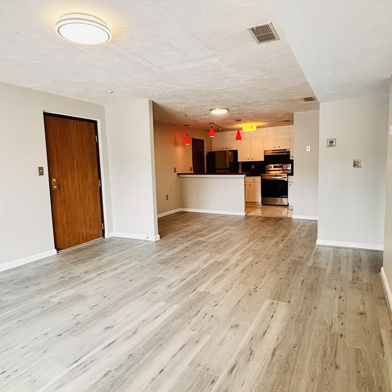 2 bed, 1 bath apartment for rent at 364 Neponset St Unit K, Canton — photo 7 of 15
