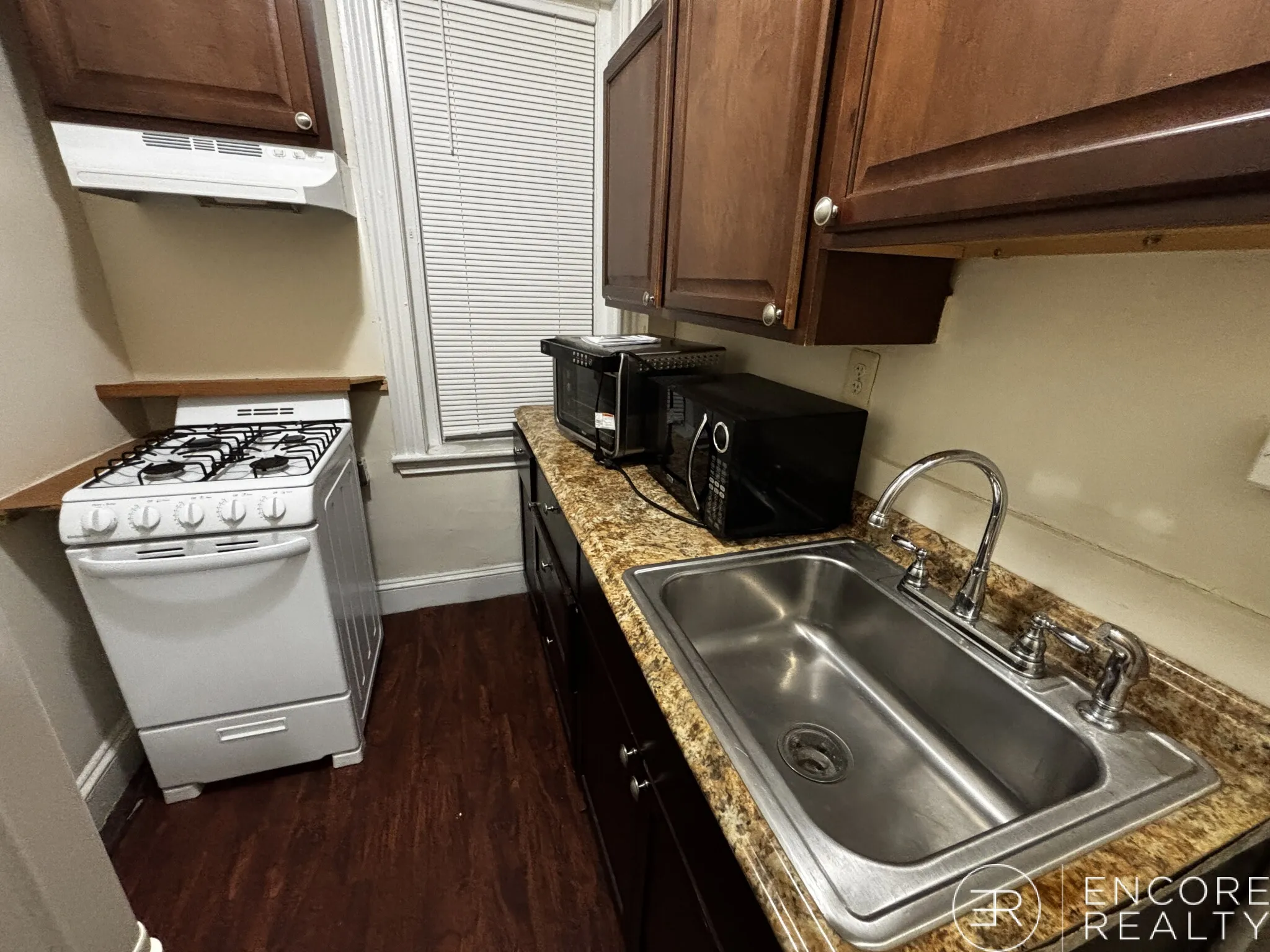 Studio bed, 1 bath apartment for rent at 364 Riverway Unit 15, Mission Hill — photo 1 of 12
