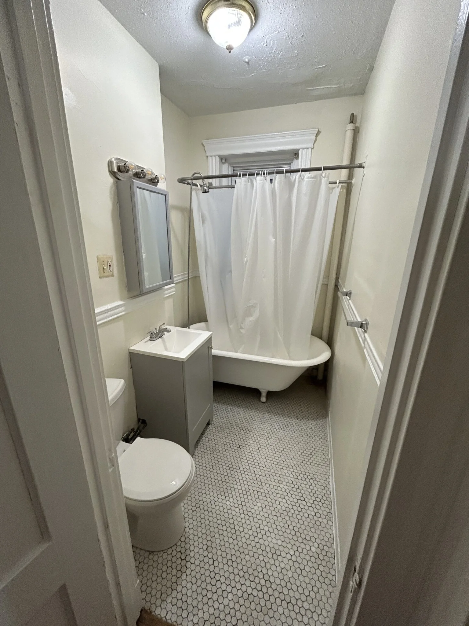 Studio bed, 1 bath apartment for rent at 364 Riverway Unit 27M, Mission Hill — photo 6 of 6