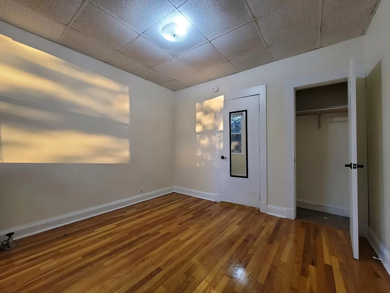 1 bed, 1 bath apartment for rent at 364 Riverway Unit 3, Mission Hill — photo 5 of 9