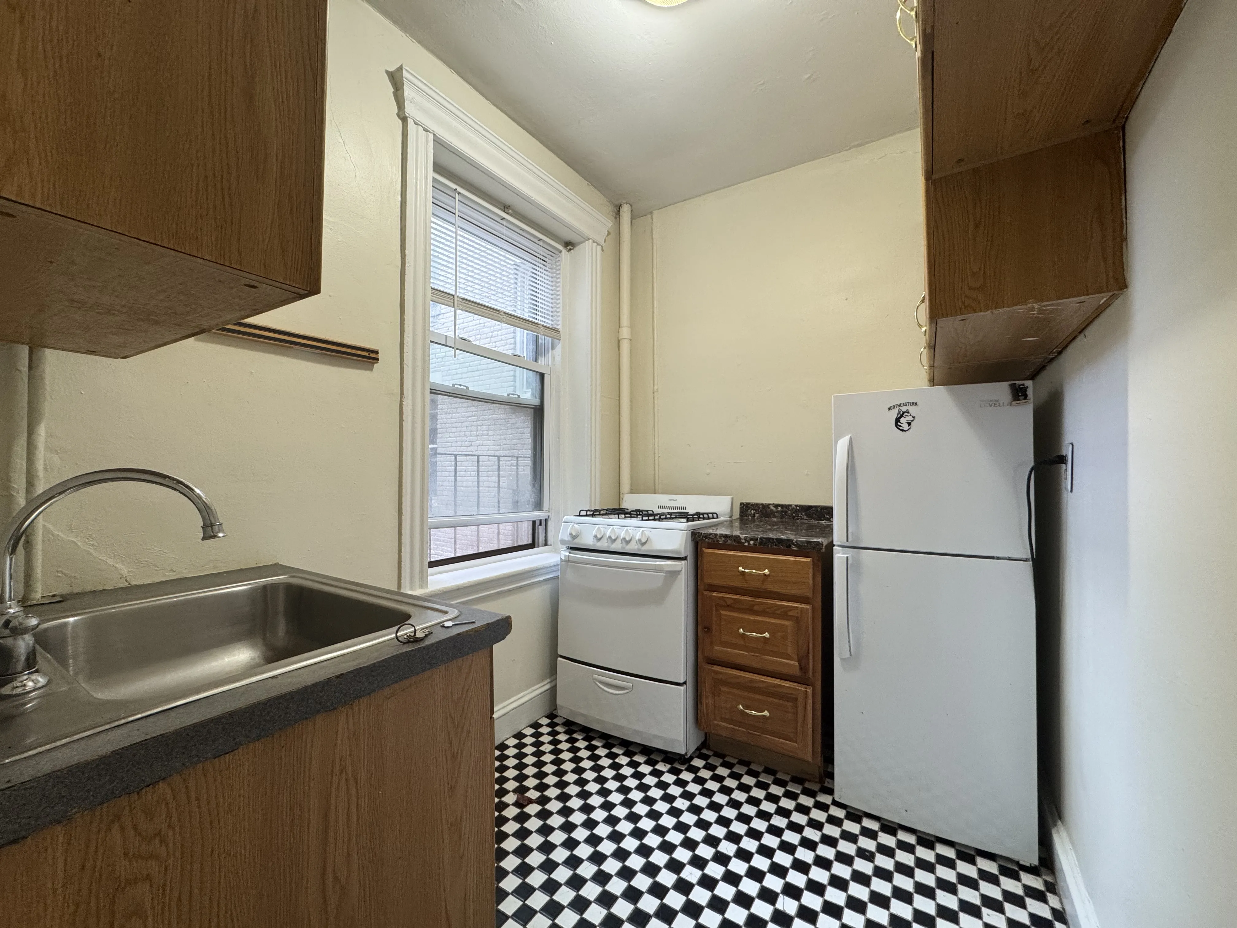 1 bed, 1 bath apartment for rent at 364 Riverway Unit 364-10, Mission Hill — photo 1 of 11