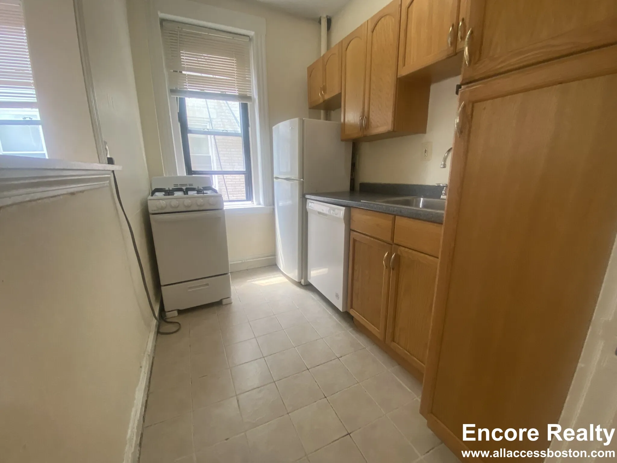1 bed, 1 bath apartment for rent at 364 Riverway Unit 364-12, Mission Hill — photo 12 of 25