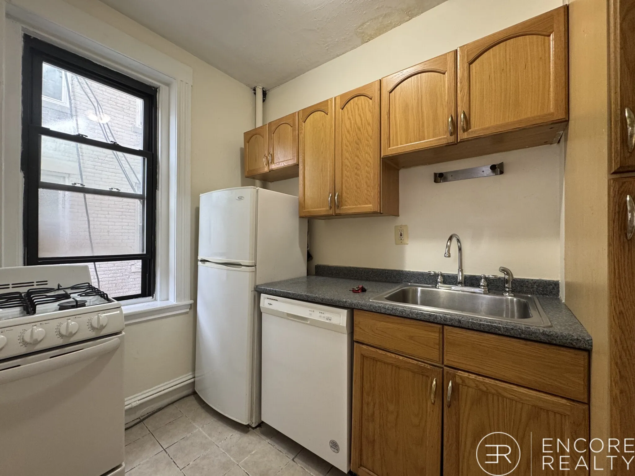 1 bed, 1 bath apartment for rent at 364 Riverway Unit 364-12, Mission Hill — photo 10 of 25