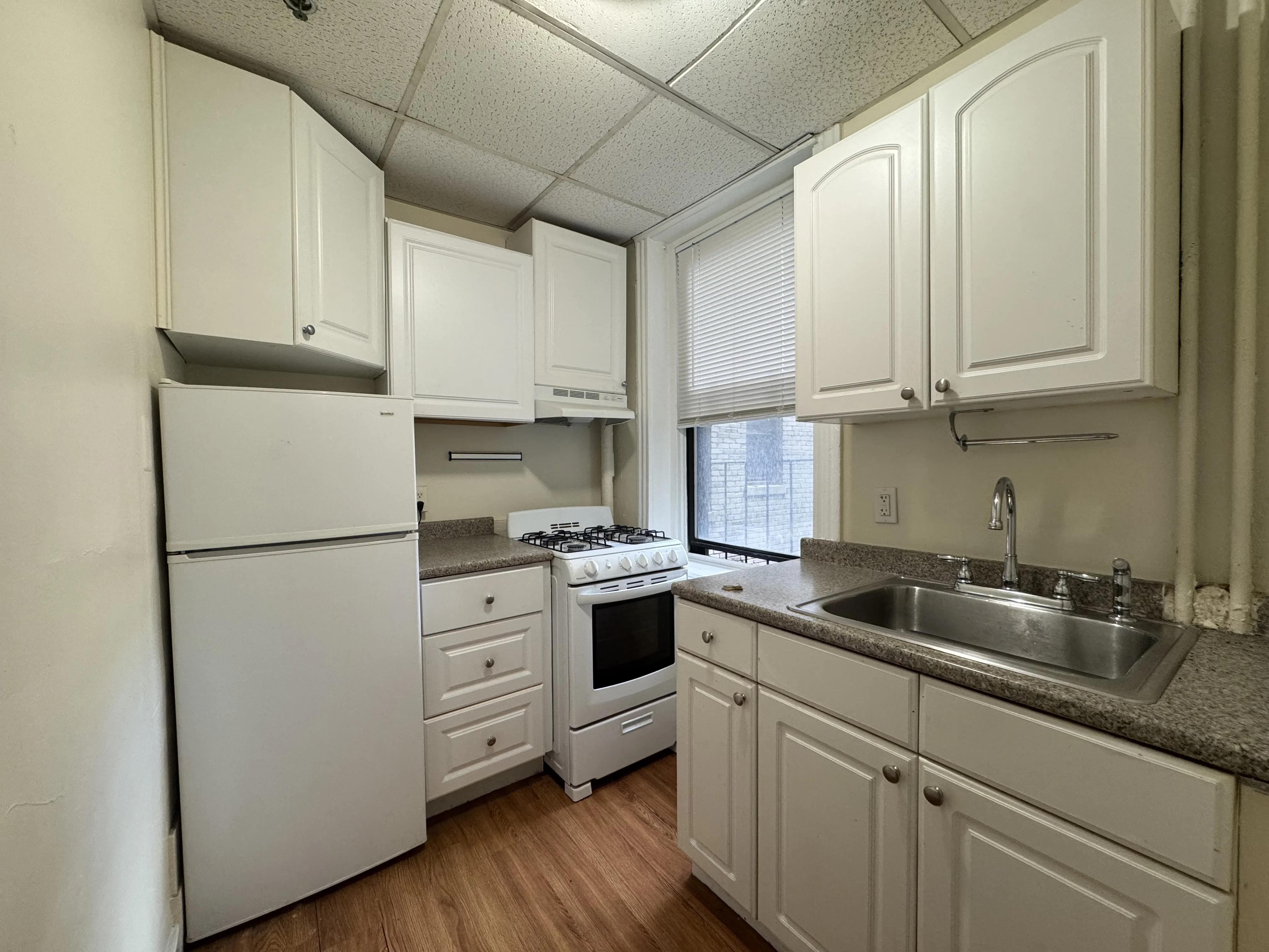 1 bed, 1 bath apartment for rent at 364 Riverway Unit 364-3, Mission Hill — photo 1 of 11
