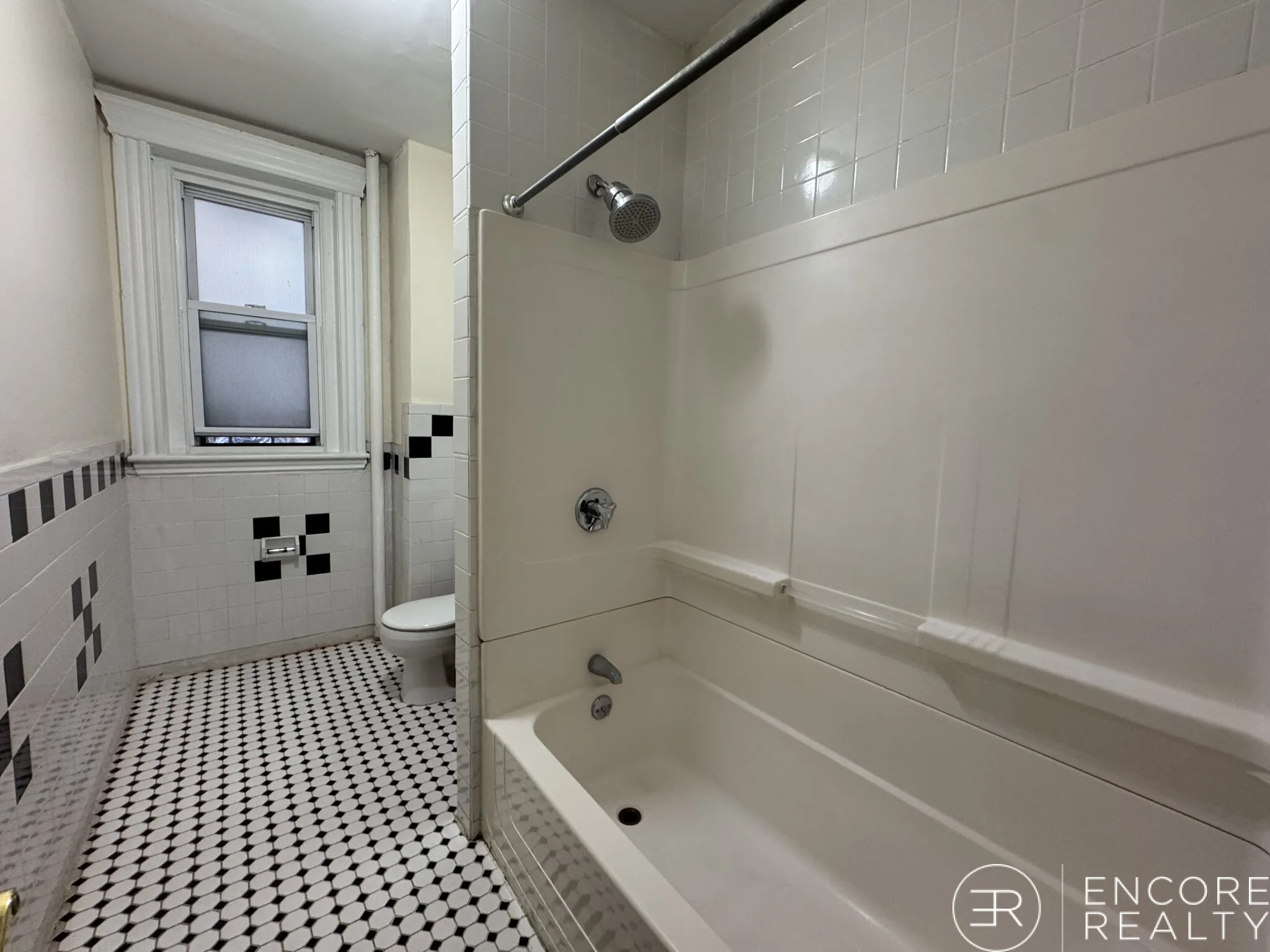 1 bed, 1 bath apartment for rent at 364 Riverway Unit 364-4, Mission Hill — photo 7 of 22