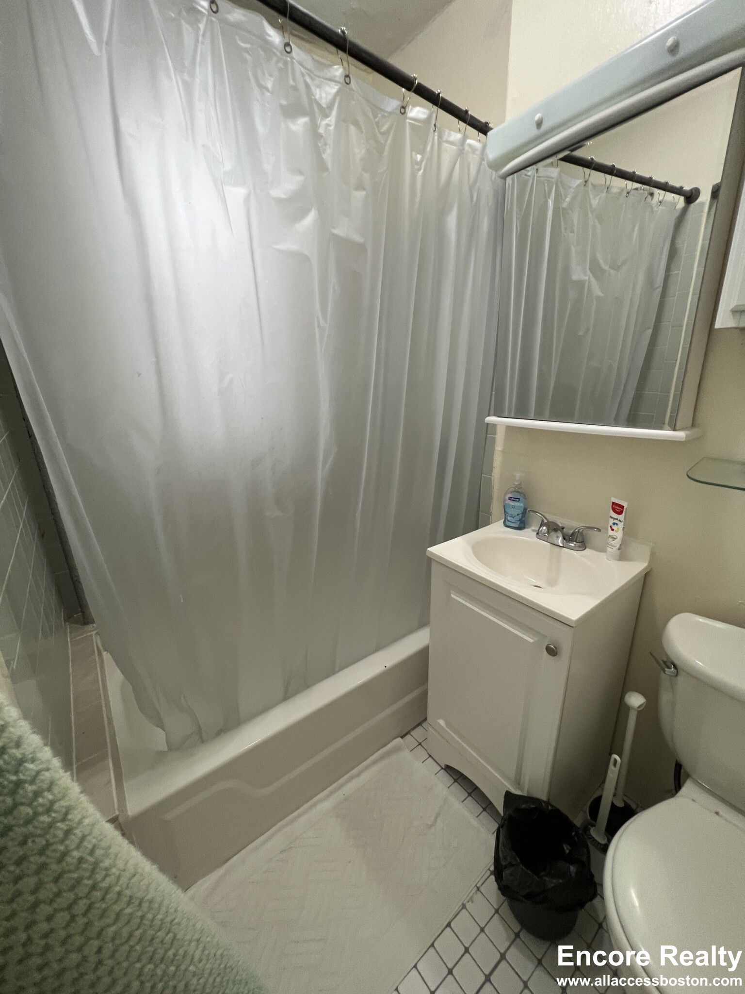 Studio bed, 1 bath apartment for rent at 364 Riverway Unit 5, Mission Hill — photo 7 of 11