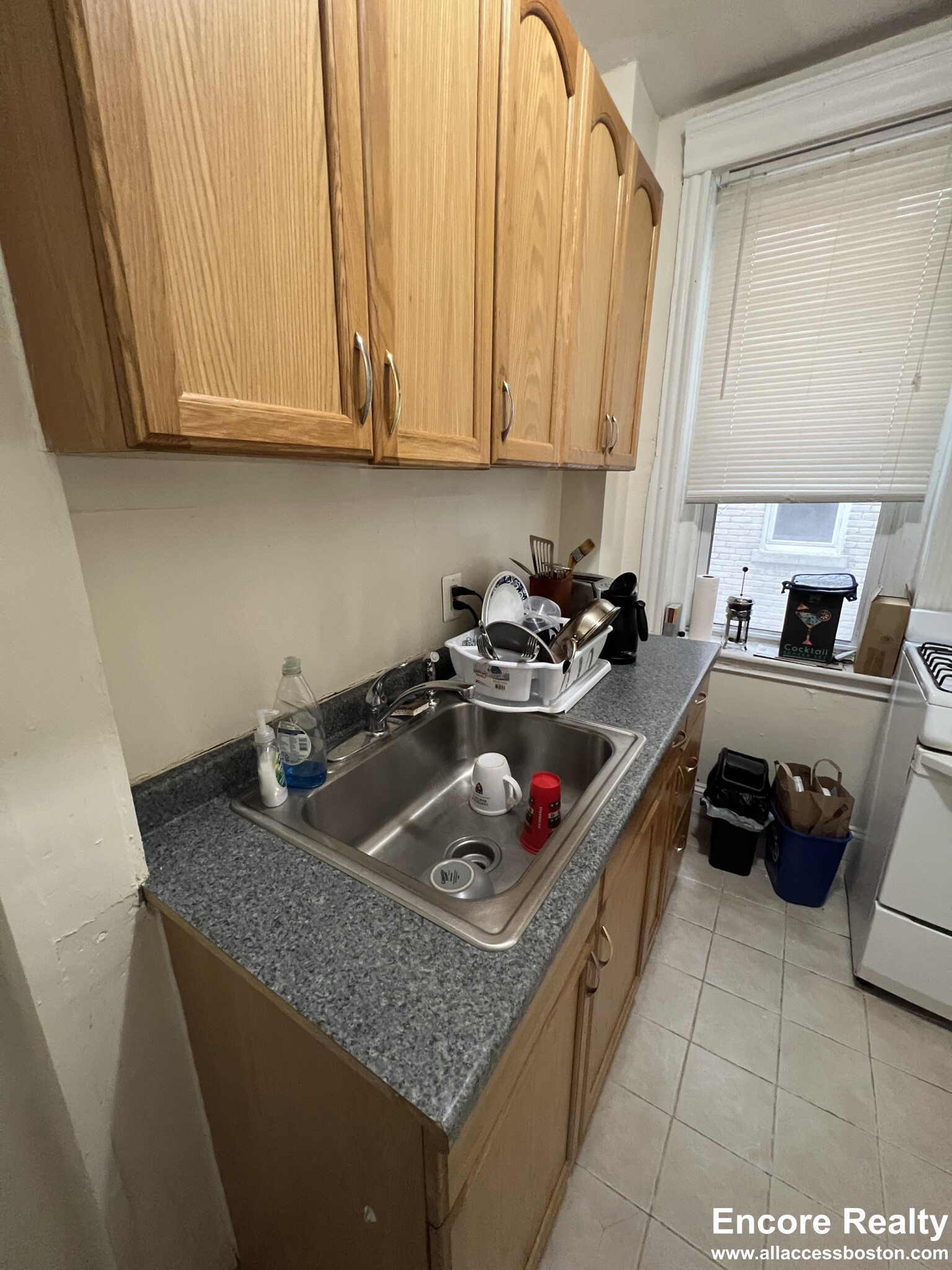 Studio bed, 1 bath apartment for rent at 364 Riverway Unit 5, Mission Hill — photo 10 of 11