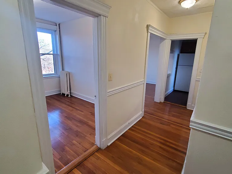 1 bed, 1 bath apartment for rent at 364 Riverway Unit 9, Mission Hill — photo 4 of 5
