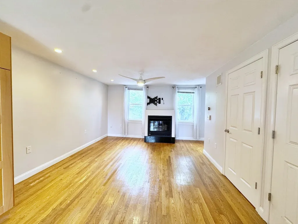 2 bed, 1.5 bath apartment for rent at 364 Sumner St Unit 2, East Boston — photo 9 of 23