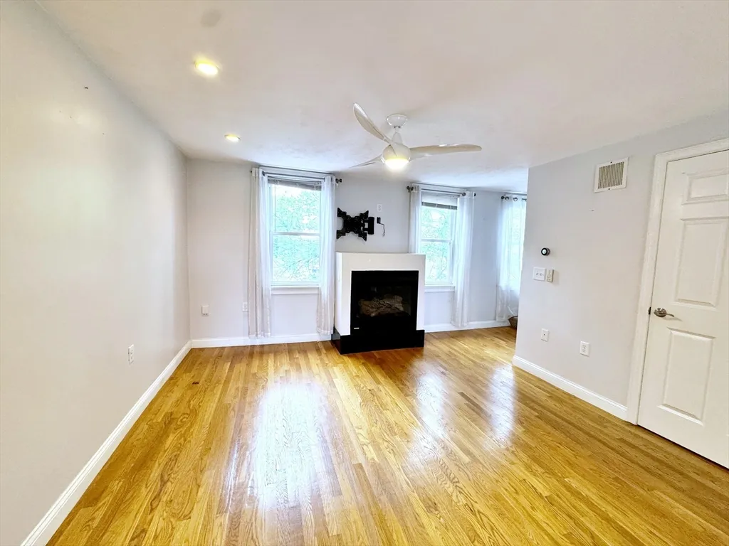 2 bed, 1.5 bath apartment for rent at 364 Sumner St Unit 2, East Boston — photo 8 of 23