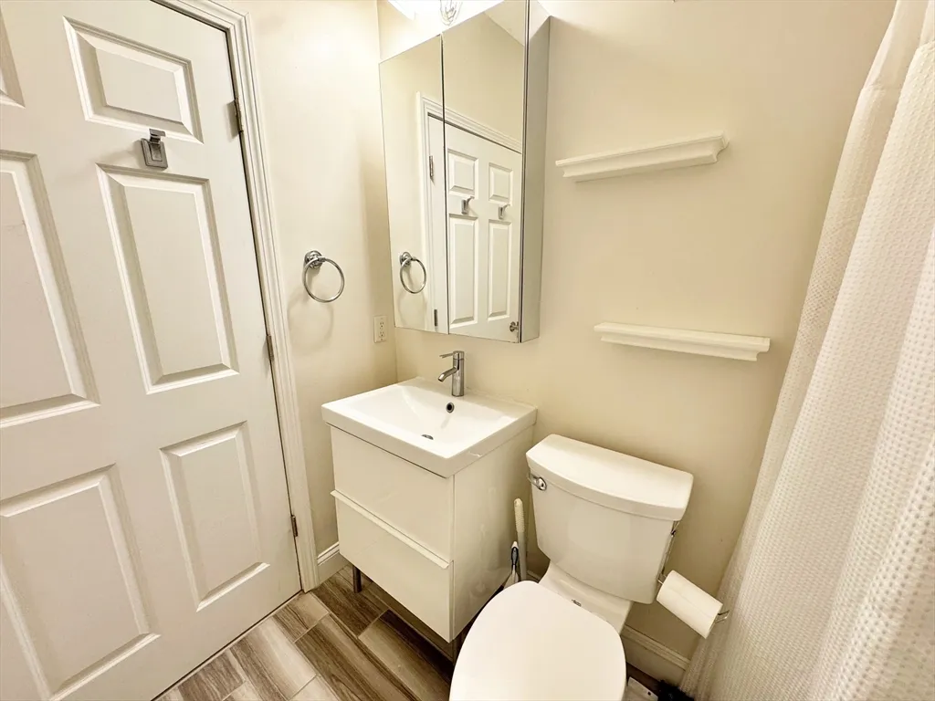 2 bed, 1.5 bath apartment for rent at 364 Sumner St Unit 2, East Boston — photo 16 of 23