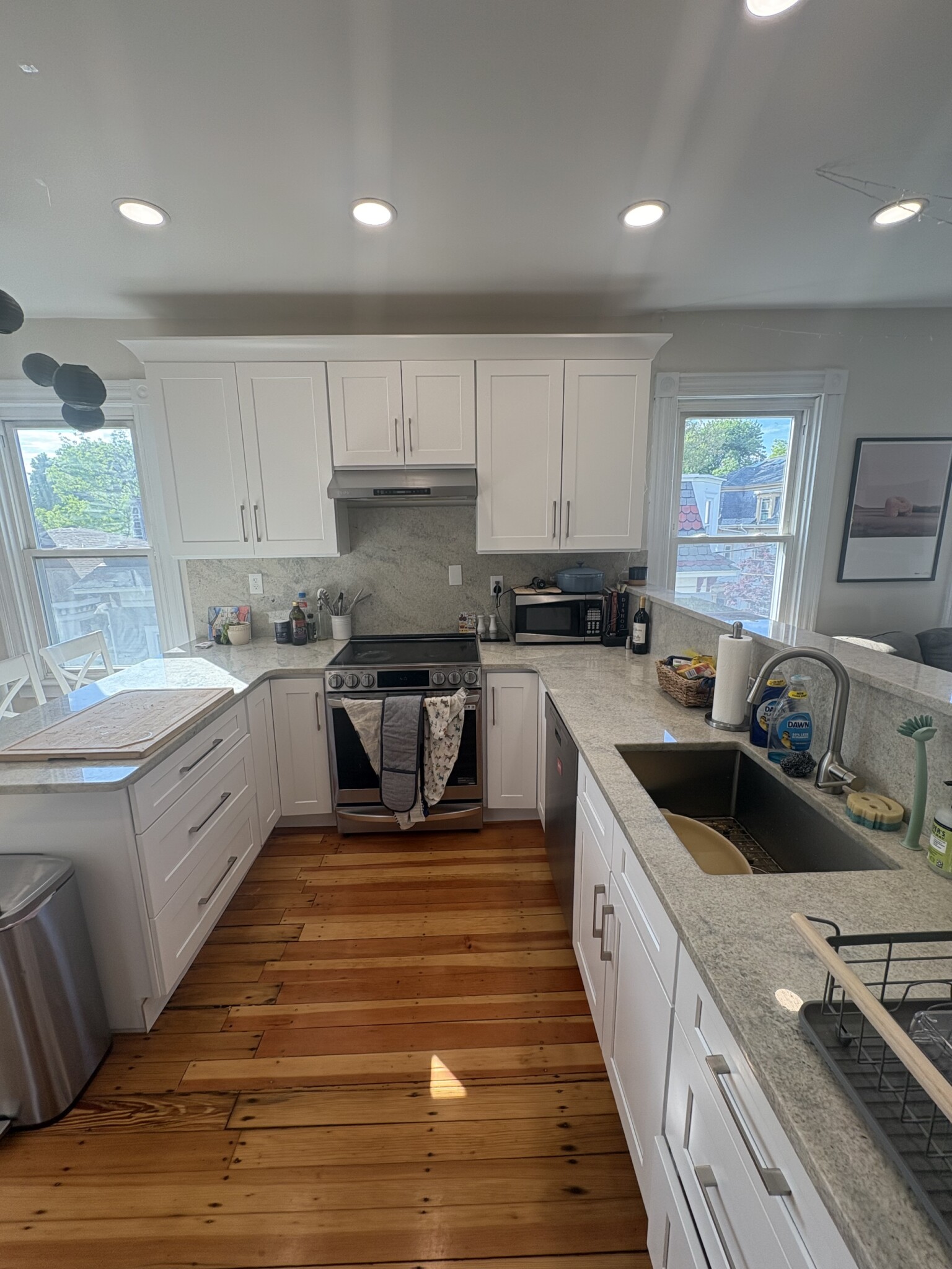 3 bed, 1 bath apartment for rent at 364 Washington St Unit 3, The Port — photo 2 of 20
