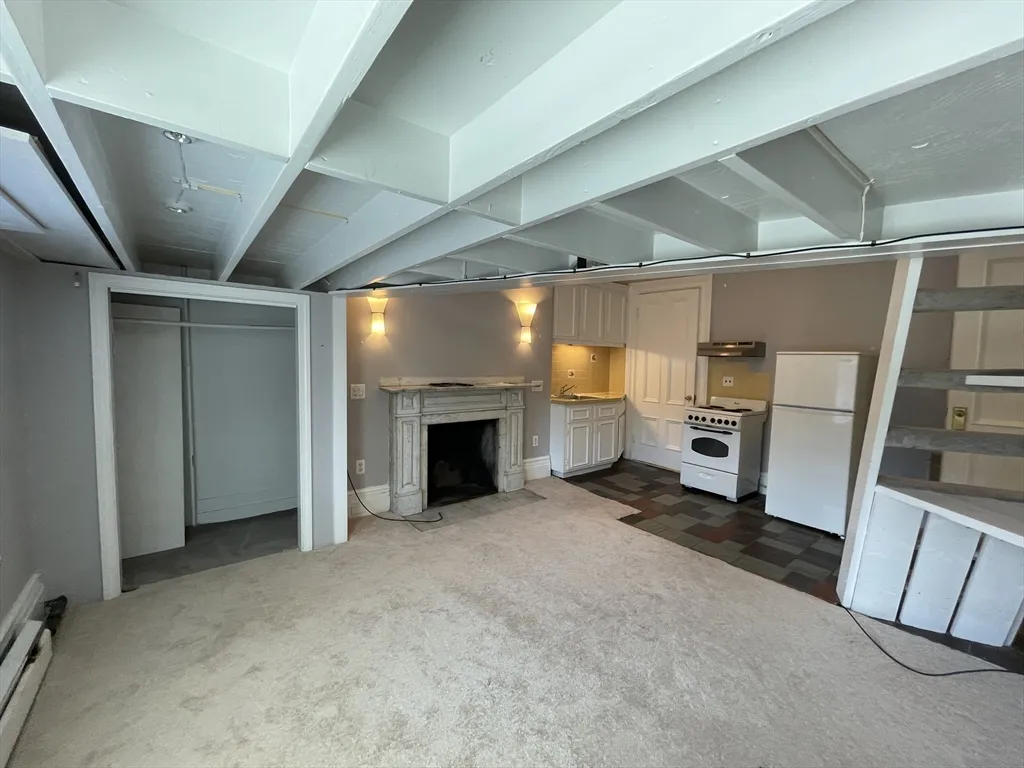 Studio bed, 1 bath apartment for rent at 365 Beacon St Unit 3B, Back Bay — photo 1 of 6
