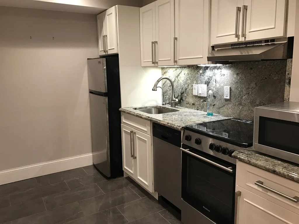 Studio bed, 1 bath apartment for rent at 365 Beacon St Unit FG1, Back Bay — photo 2 of 8