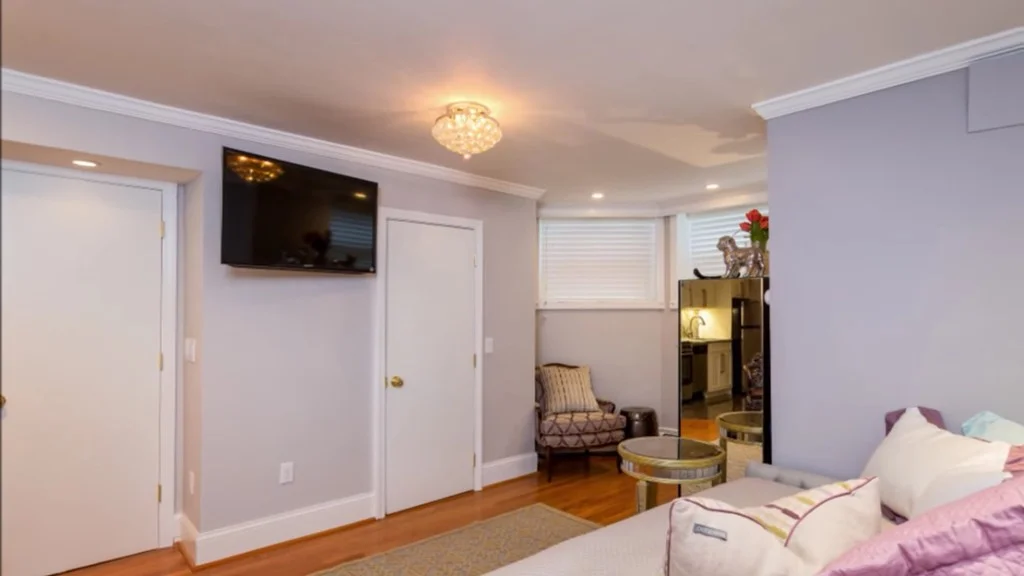 Studio bed, 1 bath apartment for rent at 365 Beacon St Unit FG1, Back Bay
