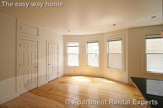 3 bed, 2 bath apartment for rent at 365 Columbia Unit 2, Wellington-Harrington — photo 8 of 14