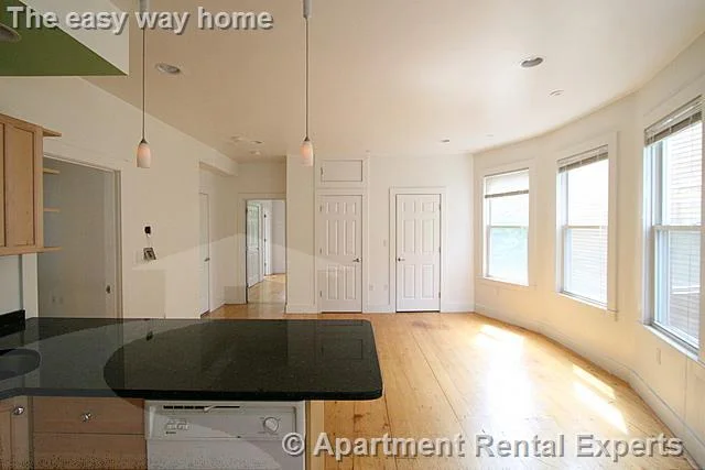 3 bed, 2 bath apartment for rent at 365 Columbia Unit 2, Wellington-Harrington — photo 6 of 14