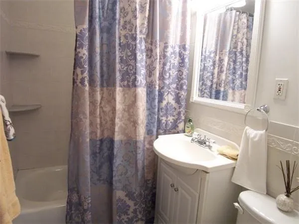 2 bed, 1 bath apartment for rent at 365 Faneuil St Unit 5, Brighton — photo 10 of 10