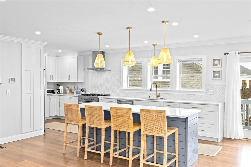 4 bed, 4+ bath apartment for rent at 365 Jerusalem Rd Unit 2, Cohasset — photo 6 of 40