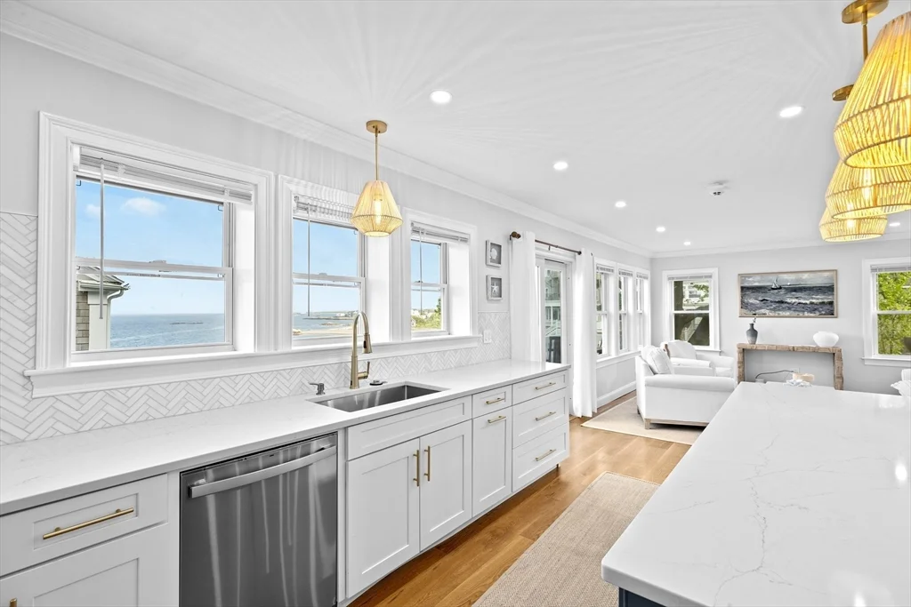 4 bed, 4+ bath apartment for rent at 365 Jerusalem Rd Unit 2, Cohasset — photo 5 of 40