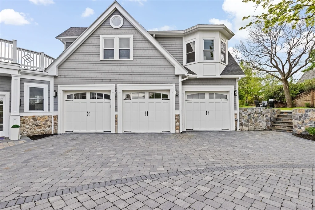 4 bed, 4+ bath apartment for rent at 365 Jerusalem Rd Unit 2, Cohasset — photo 1 of 40
