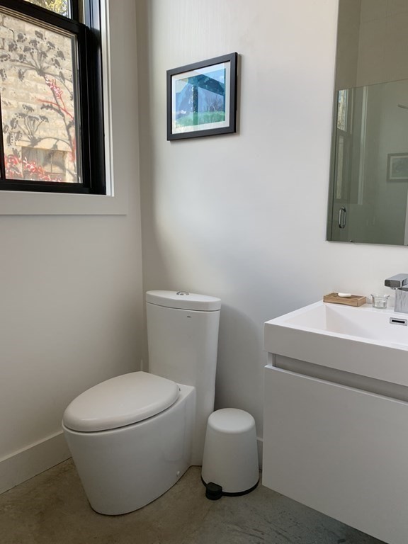 3 bed, 3 bath apartment for rent at 365 N Main Unit 365, North Cohasset — photo 14 of 19