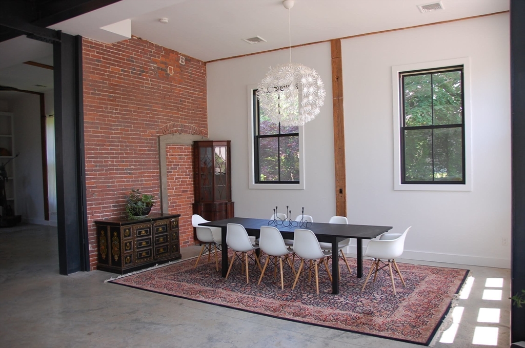3 bed, 3 bath apartment for rent at 365 N Main Unit 365, North Cohasset — photo 10 of 19