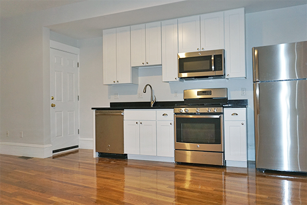3 bed, 1 bath apartment for rent at 365 Prospect St Unit 365-01, Wellington-Harrington — photo 7 of 10