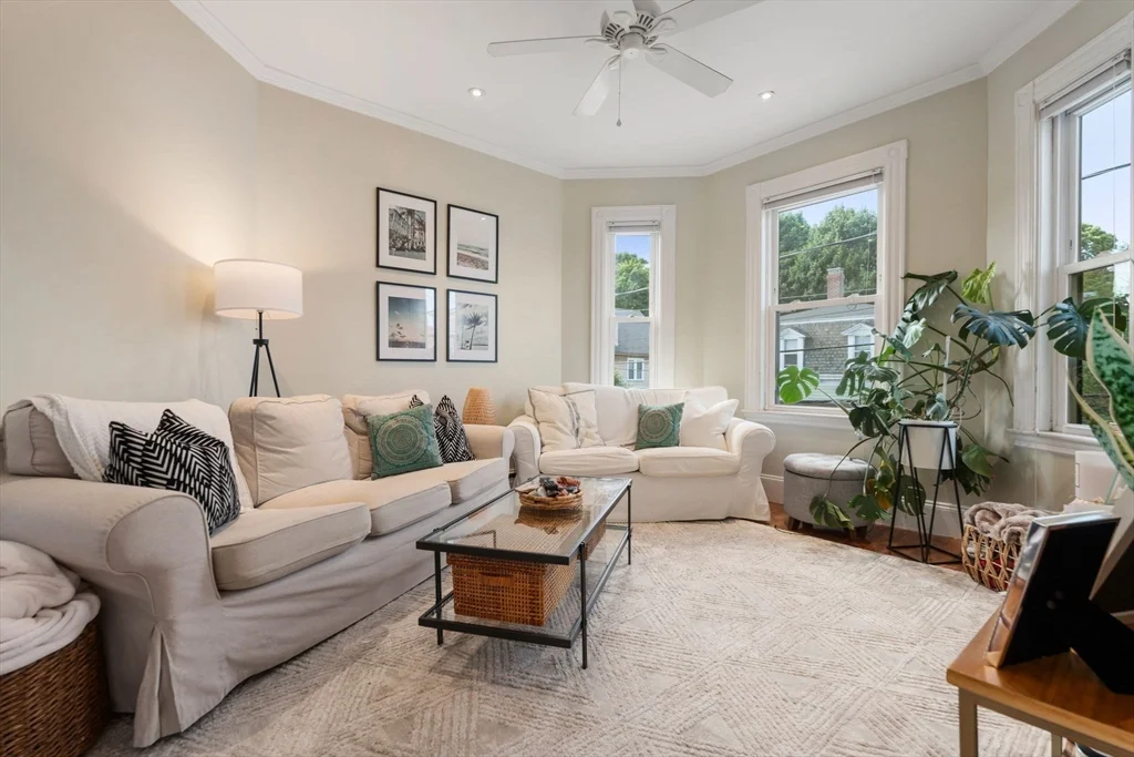 2 bed, 1 bath apartment for rent at 365 Savin Hill Ave Unit 3, Dorchester — photo 1 of 17