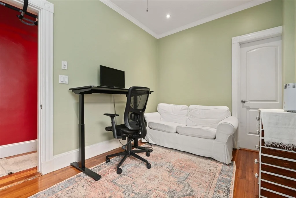 2 bed, 1 bath apartment for rent at 365 Savin Hill Ave Unit 3, Dorchester — photo 5 of 17