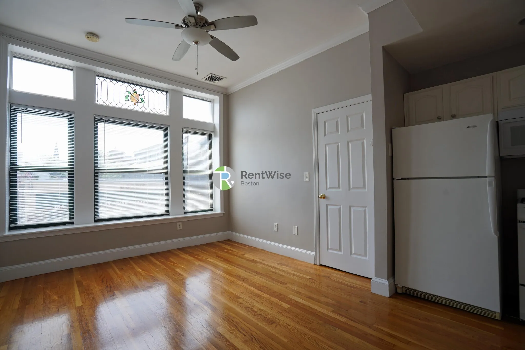 Studio bed, 1 bath apartment for rent at 365 Washington St Unit 204, Brighton — photo 5 of 8