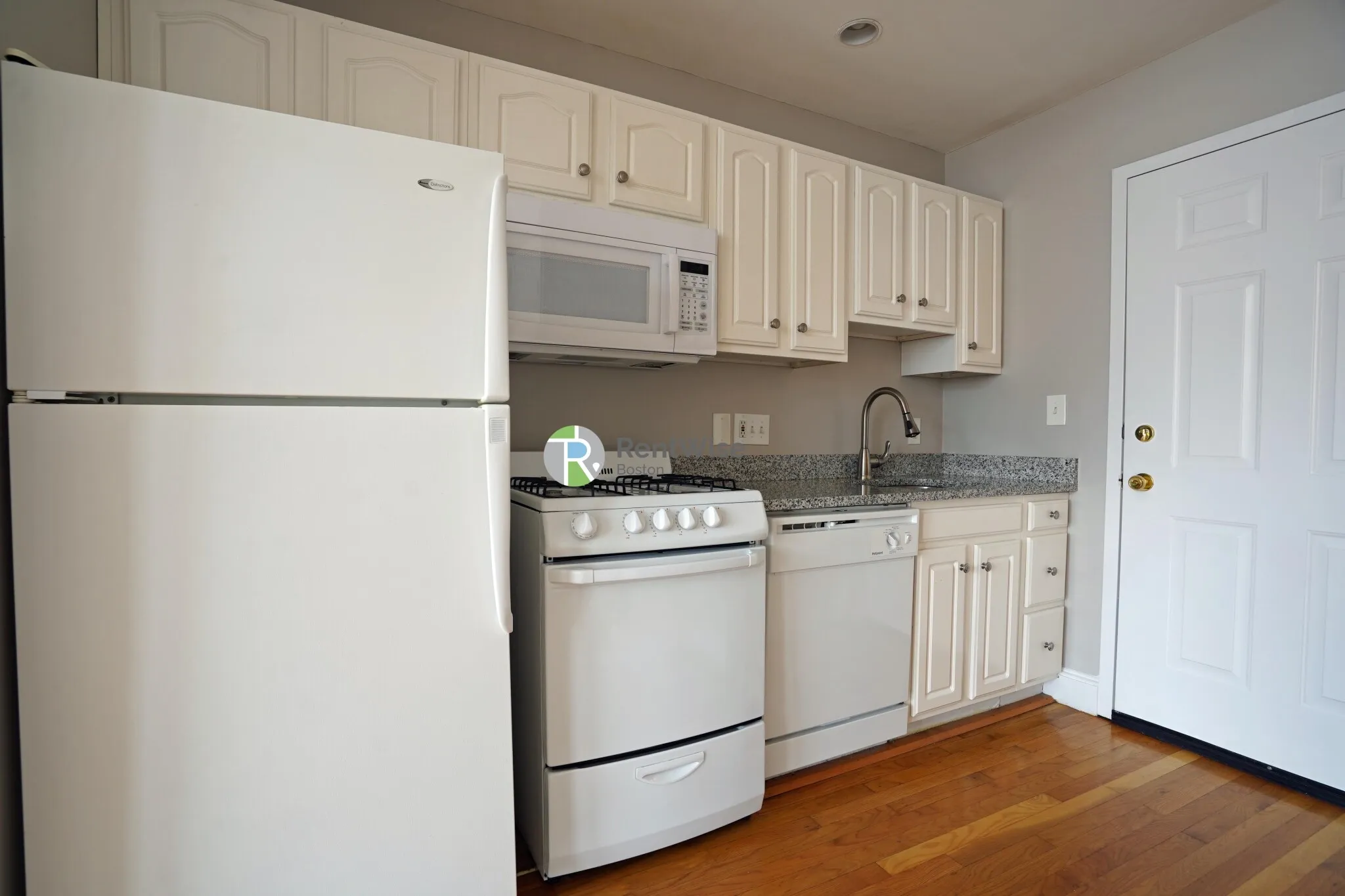 Studio bed, 1 bath apartment for rent at 365 Washington St Unit 204, Brighton — photo 6 of 8
