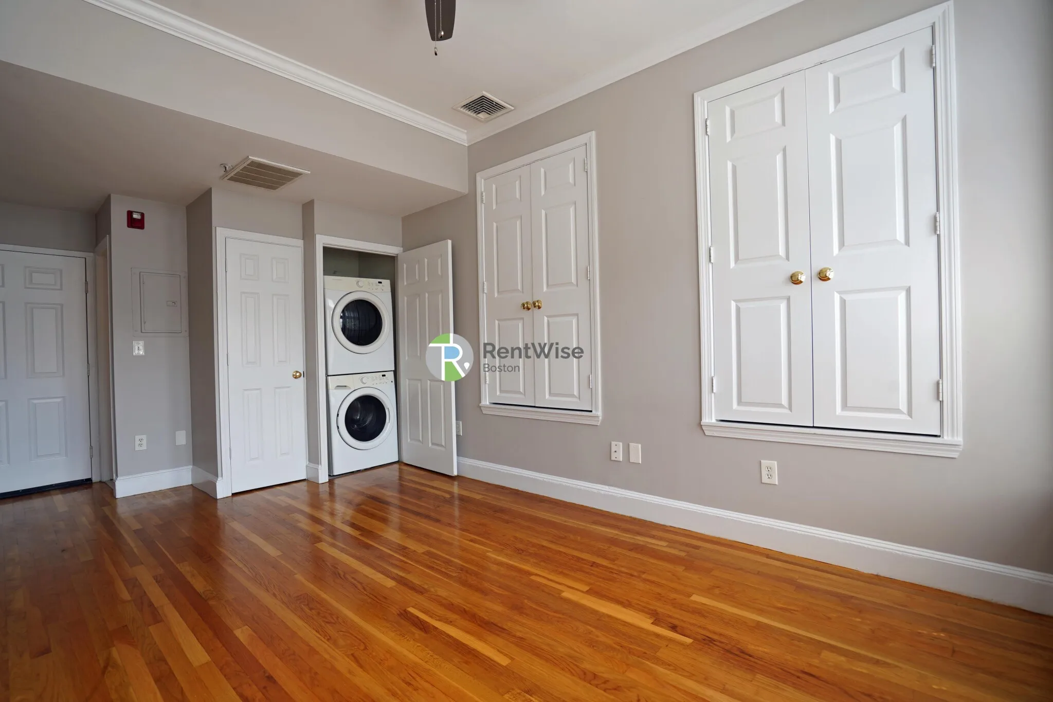 Studio bed, 1 bath apartment for rent at 365 Washington St Unit 204, Brighton — photo 2 of 8